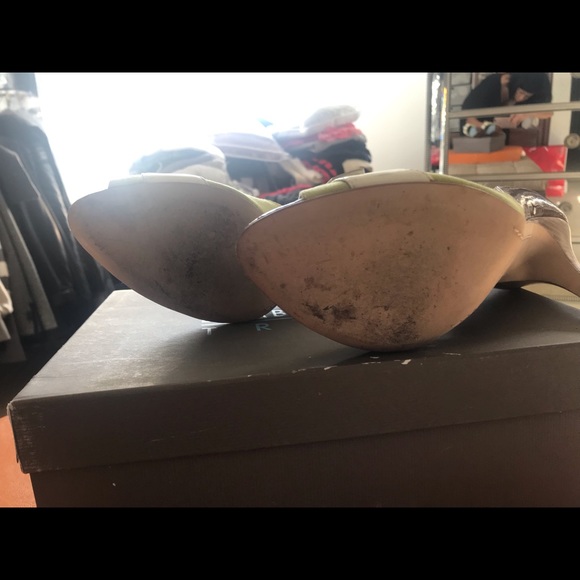 Multi color heels - Picture 3 of 3